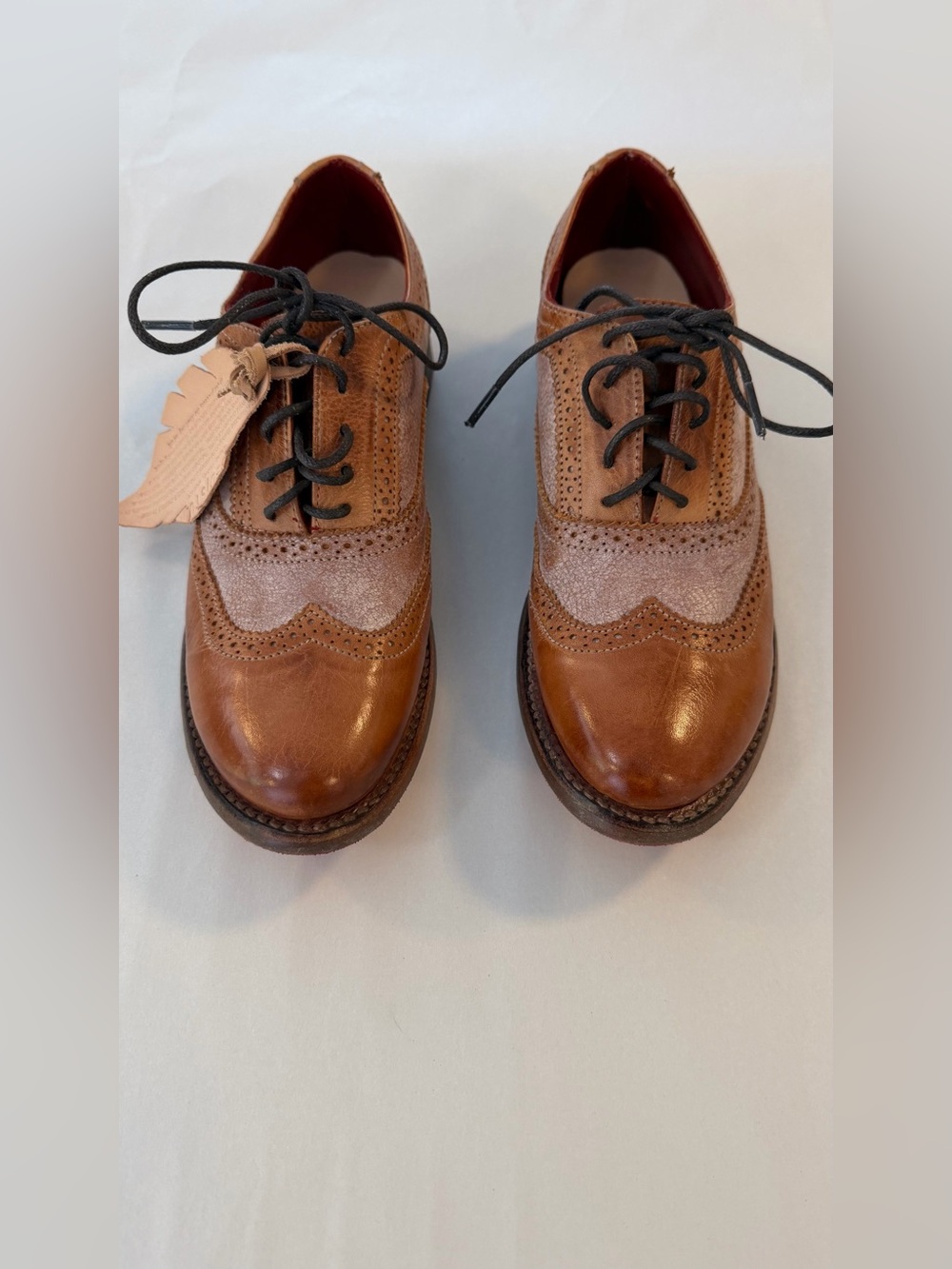 Bed|Stu Women’s Two-Tone Brown Leather Wingtip Oxfords